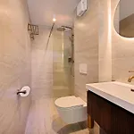 Novallure Nassau Aparthotel