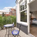 Novallure Nassau 3* Den Haag