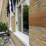 Novallure Nassau 3* Den Haag