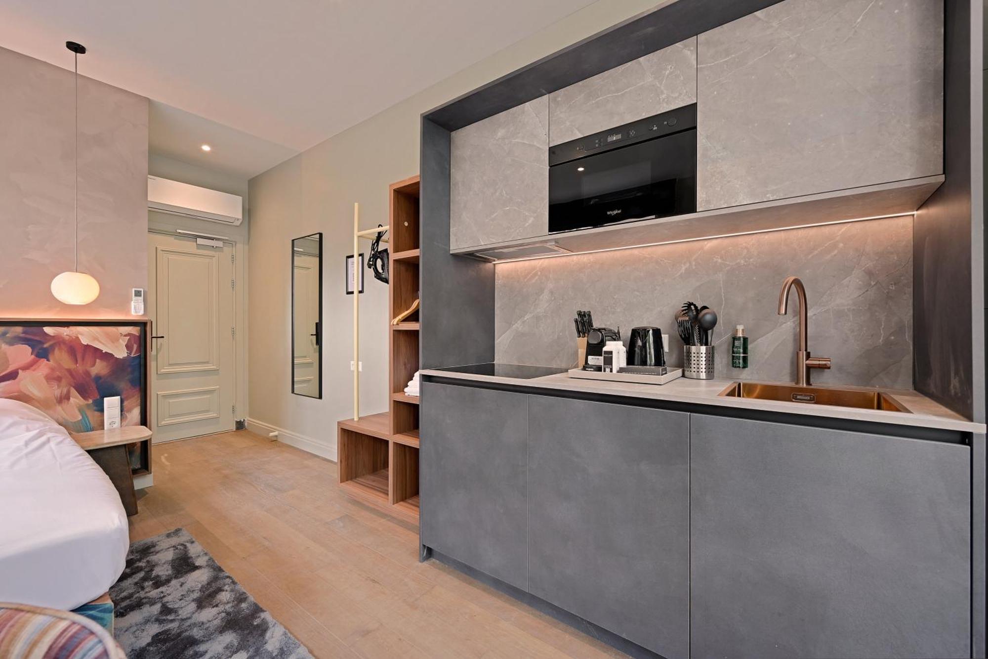 Novallure Nassau Aparthotel 3*