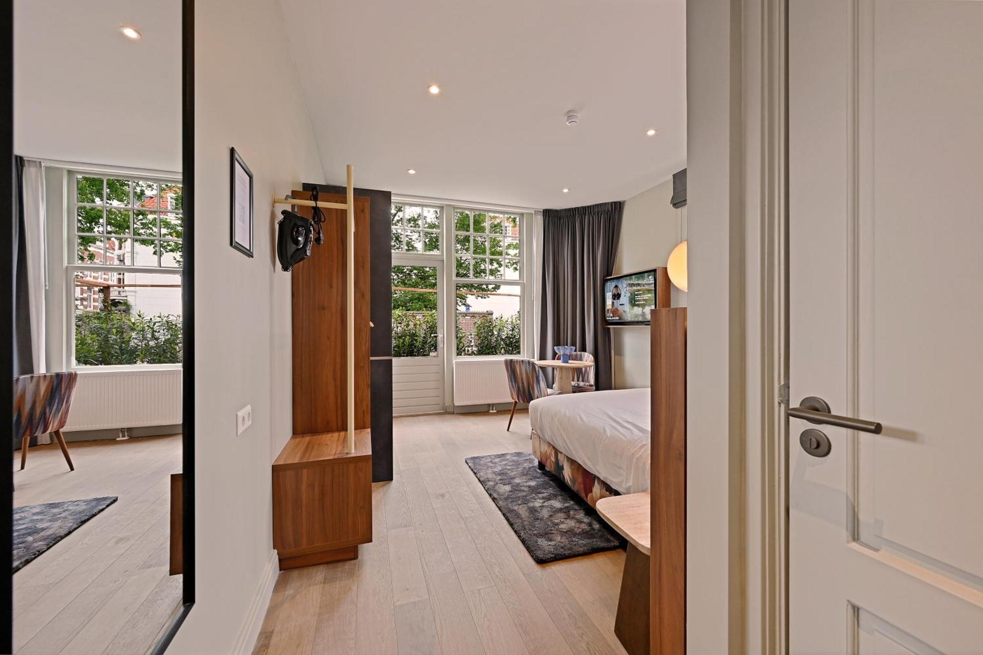 Novallure Nassau Aparthotel